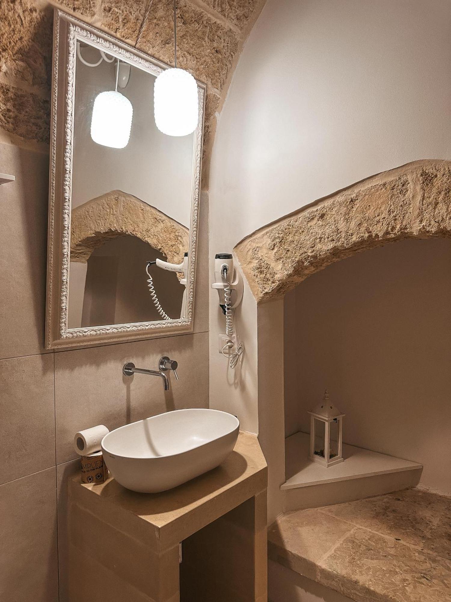 كازارانو Palazzo Alma Luxury Rooms المظهر الخارجي الصورة