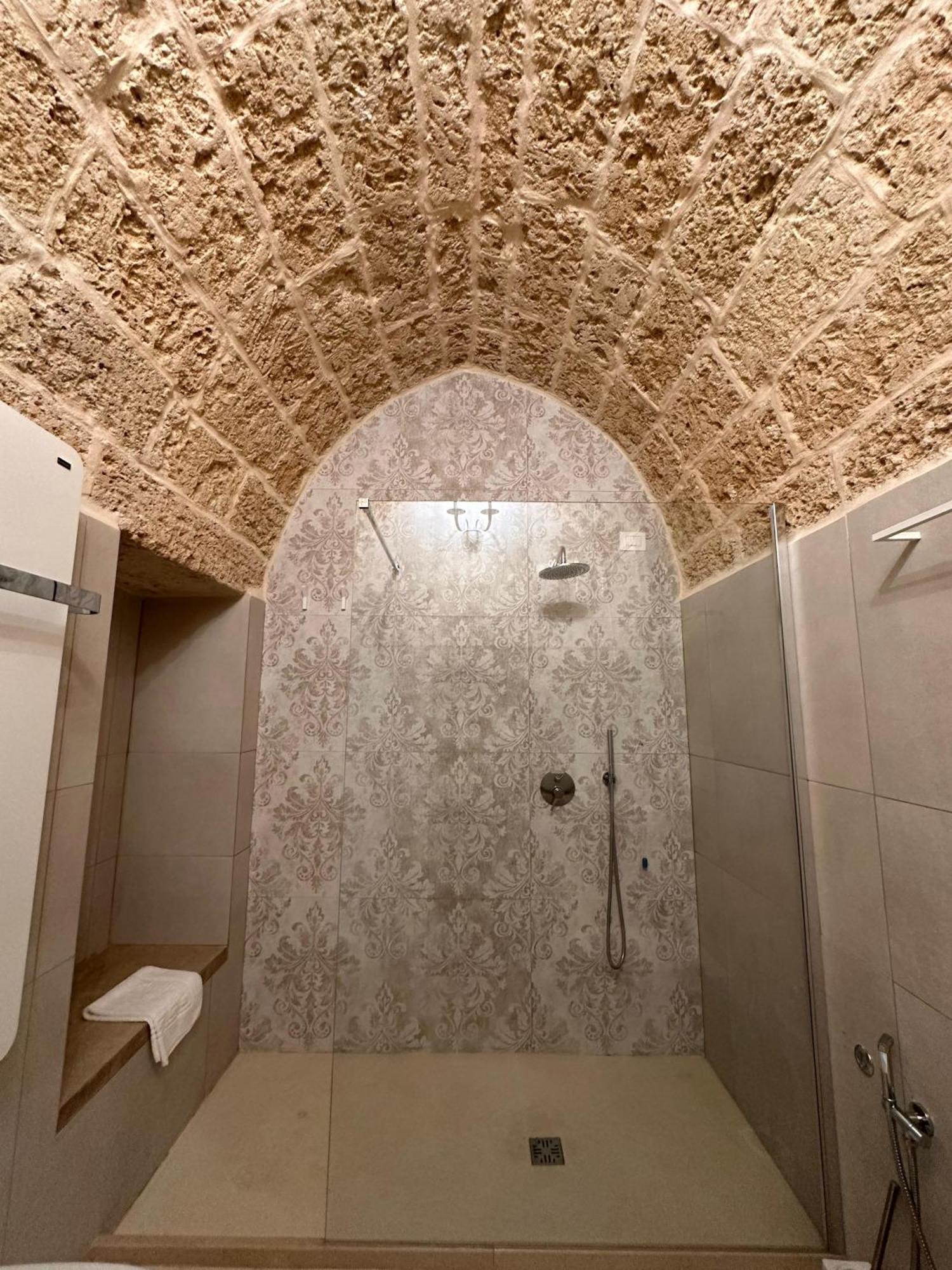 كازارانو Palazzo Alma Luxury Rooms المظهر الخارجي الصورة
