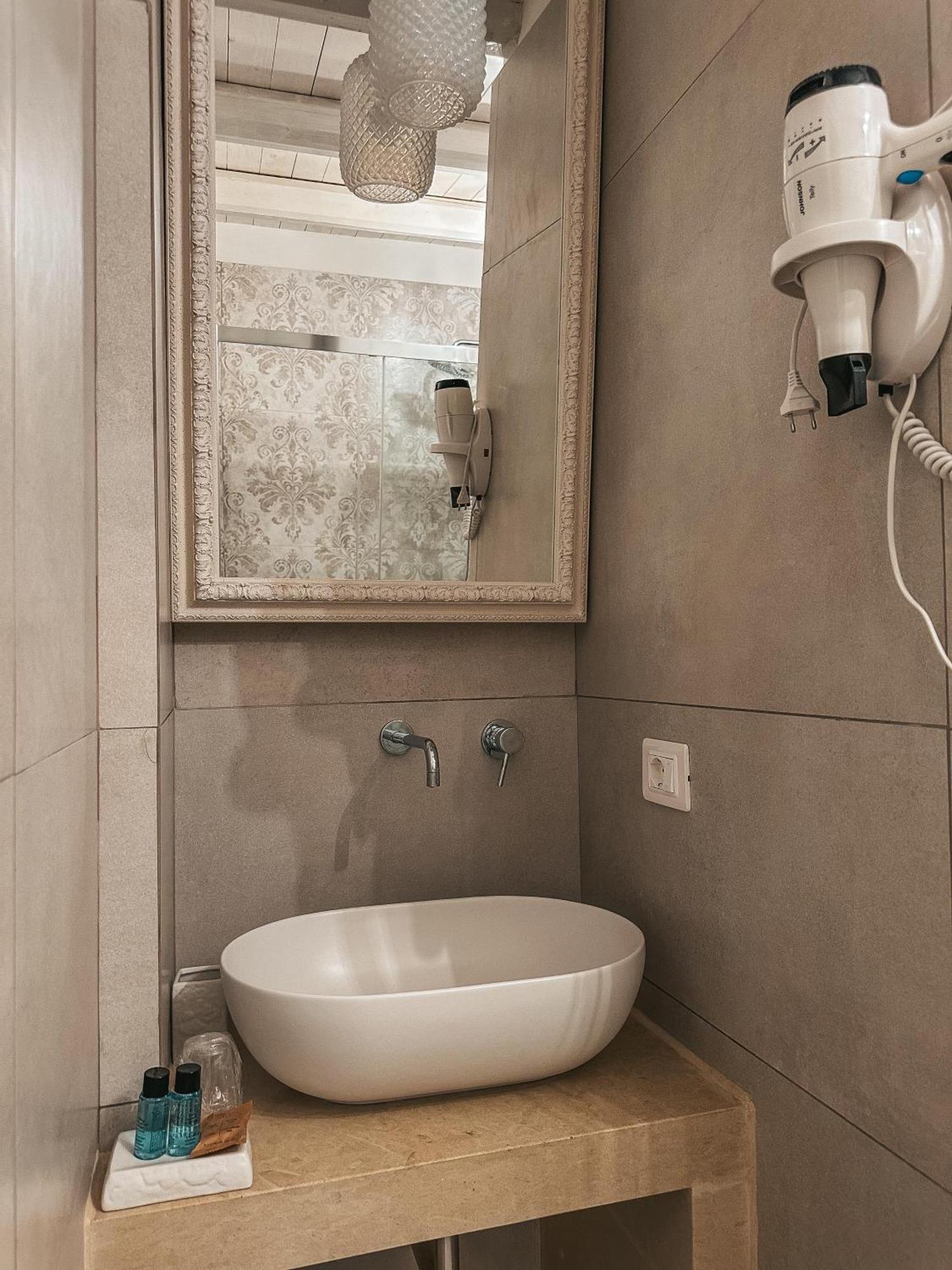 كازارانو Palazzo Alma Luxury Rooms المظهر الخارجي الصورة