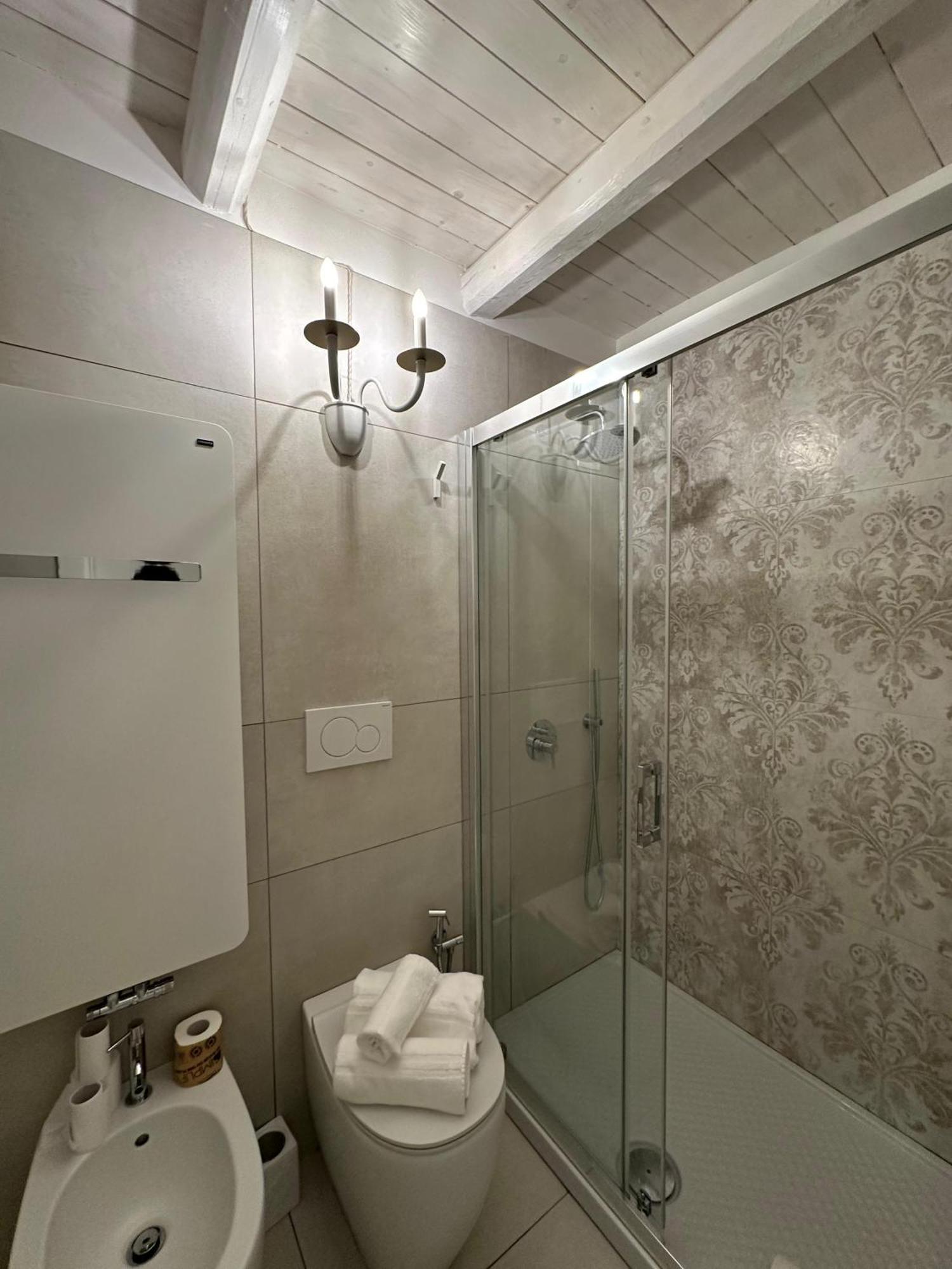 كازارانو Palazzo Alma Luxury Rooms المظهر الخارجي الصورة