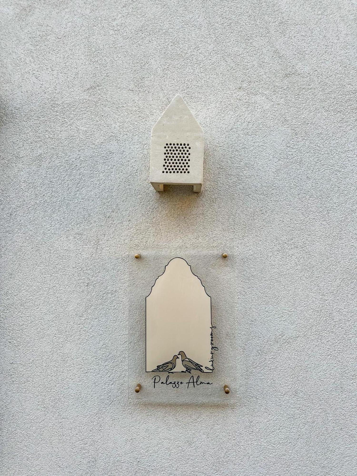 كازارانو Palazzo Alma Luxury Rooms المظهر الخارجي الصورة